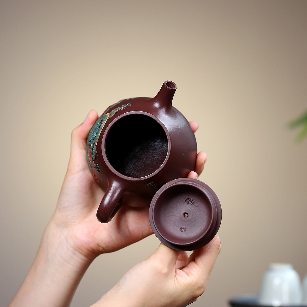 SILINE Master Handmade Yixing Zisha Clay Teapot -350ml,Zini  国工周丽华,高石瓢·龙腾四海