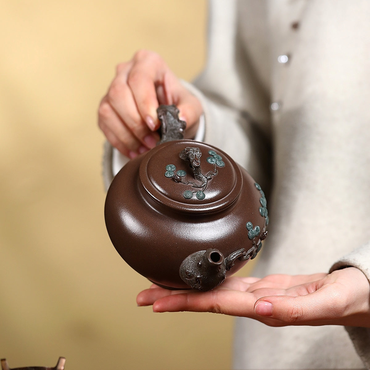 SILINE Professor Master Handmade Yixing Zisha Clay Teapot -400ml,Zini 正高刘军,松报春