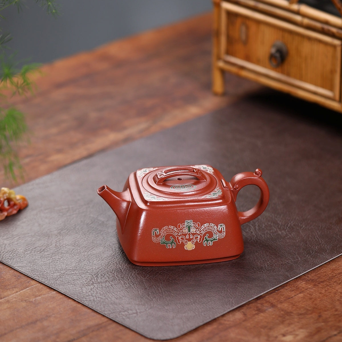SILINE Professor Master Handmade Yixing Zisha Clay Teapot -370ml,Zini 正高刘军,龍吟