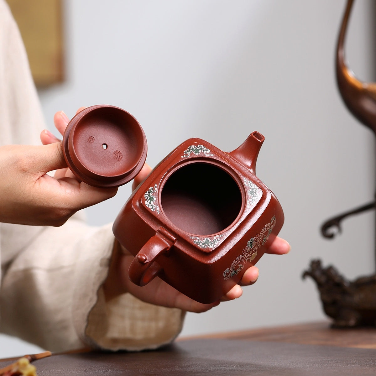 SILINE Professor Master Handmade Yixing Zisha Clay Teapot -370ml,Zini 正高刘军,龍吟