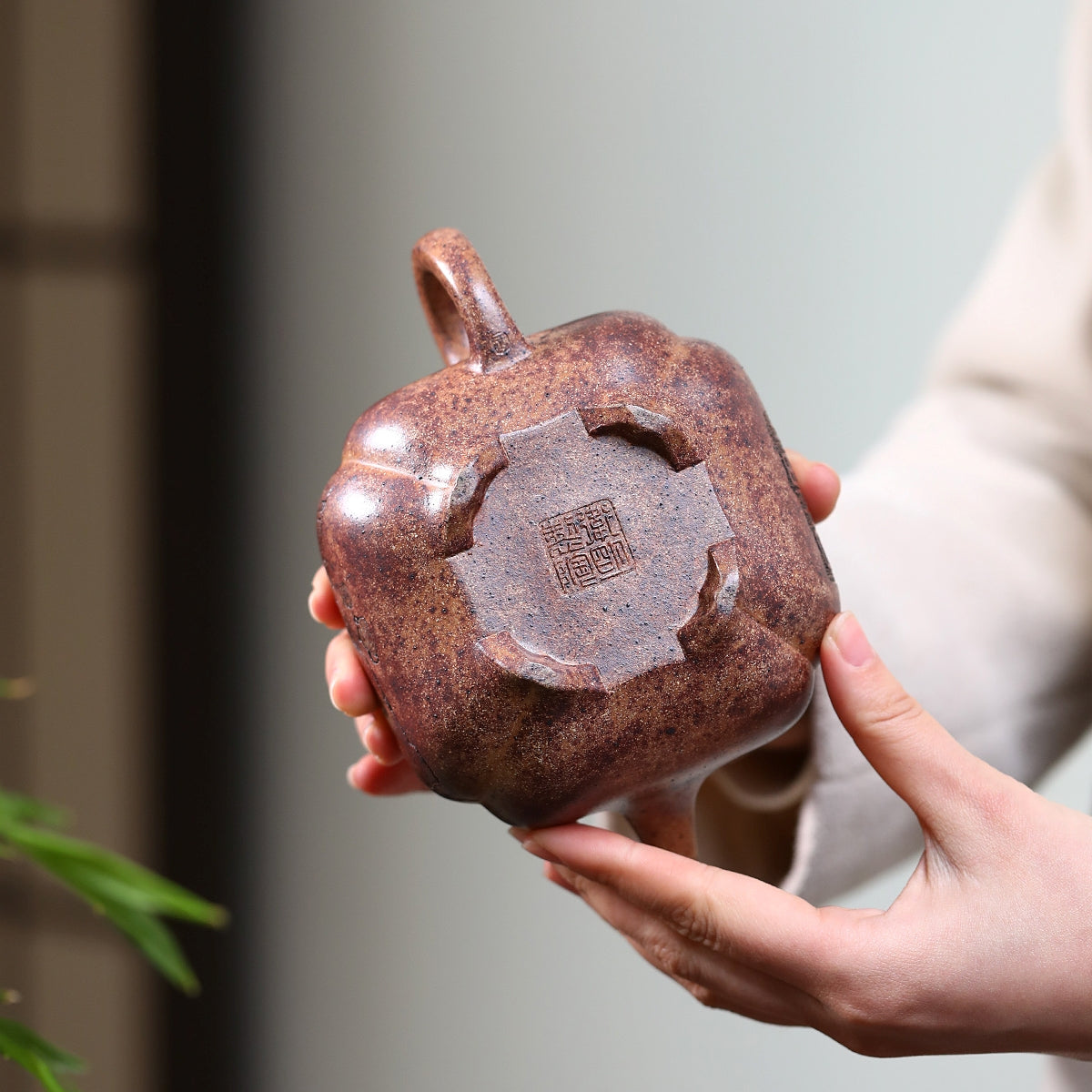 SILINE Senior Master Handmade Yixing Zisha Clay Teapot -480ml,Duanni 高工王卫明,抽角传炉