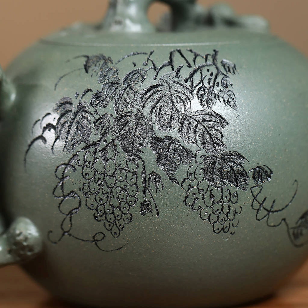 SILINE Senior Master Handmade Yixing Zisha Clay Teapot -360ml,Duanni 高工范永芳,松鼠葡萄