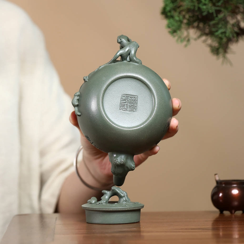 SILINE Senior Master Handmade Yixing Zisha Clay Teapot -360ml,Duanni 高工范永芳,松鼠葡萄