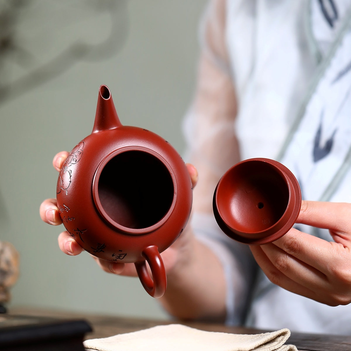 SILINE Master Handmade Yixing Zisha Clay Teapot -310ml,Zhuni 国工霍菊华,水平