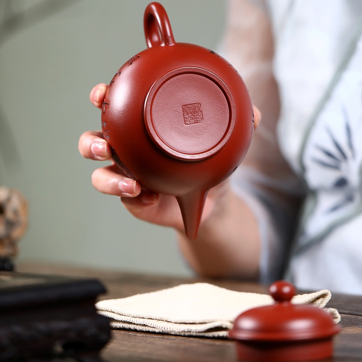 SILINE Master Handmade Yixing Zisha Clay Teapot -310ml,Zhuni 国工霍菊华,水平