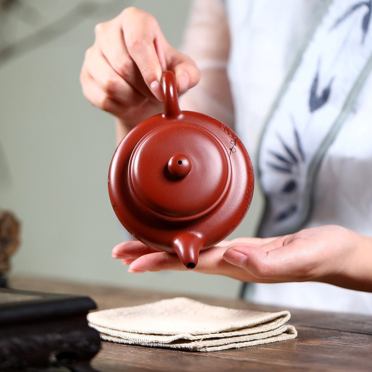 SILINE Master Handmade Yixing Zisha Clay Teapot -220ml,Zhuni 国工霍菊华,仿古
