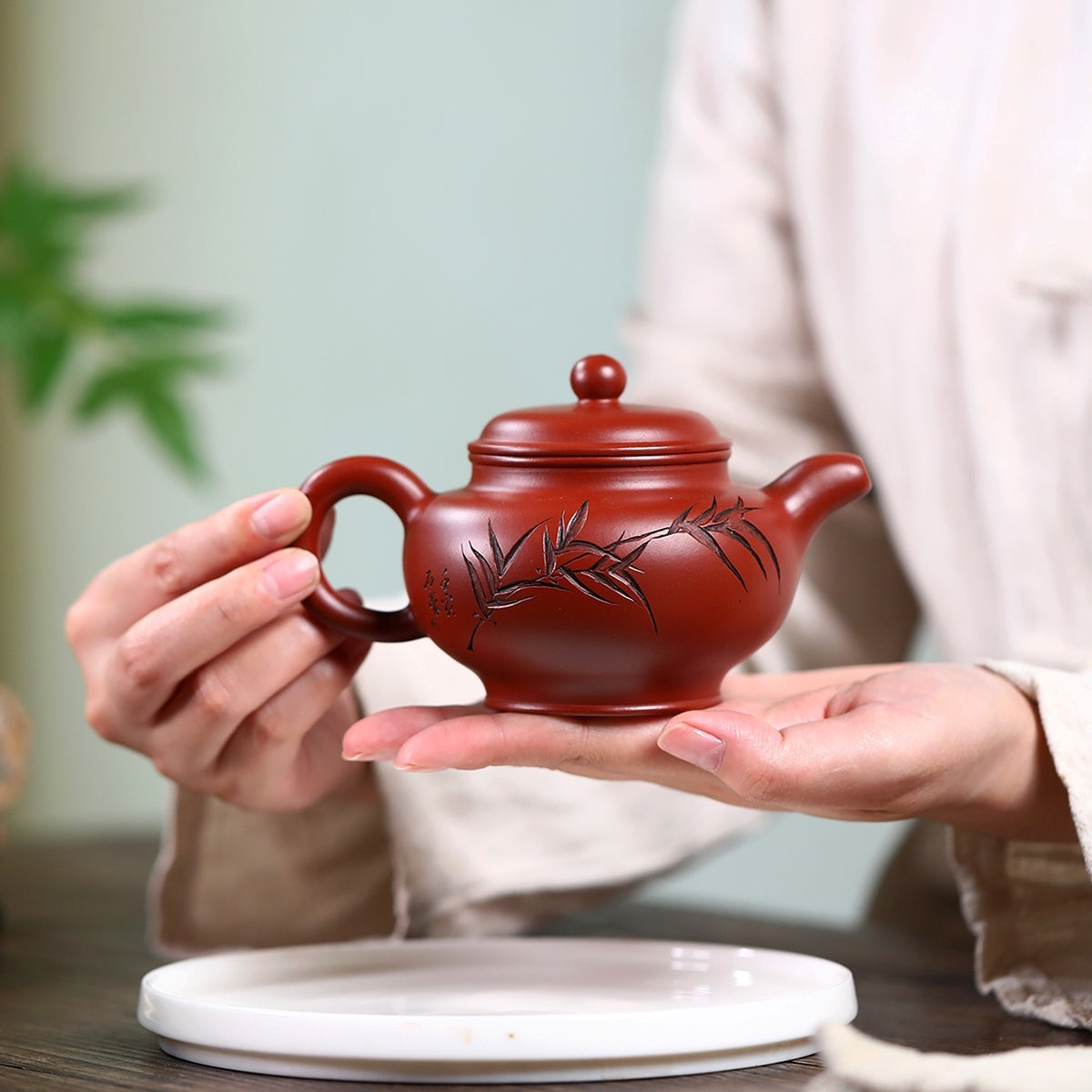 SILINE Master Handmade Yixing Zisha Clay Teapot -280ml,Zhuni 国工霍菊华,掇只