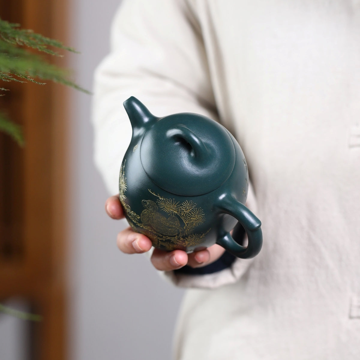 SILINE Master Handmade Yixing Zisha Clay Teapot -320ml,Luni 国工周洪明,秦权·松鹤延年