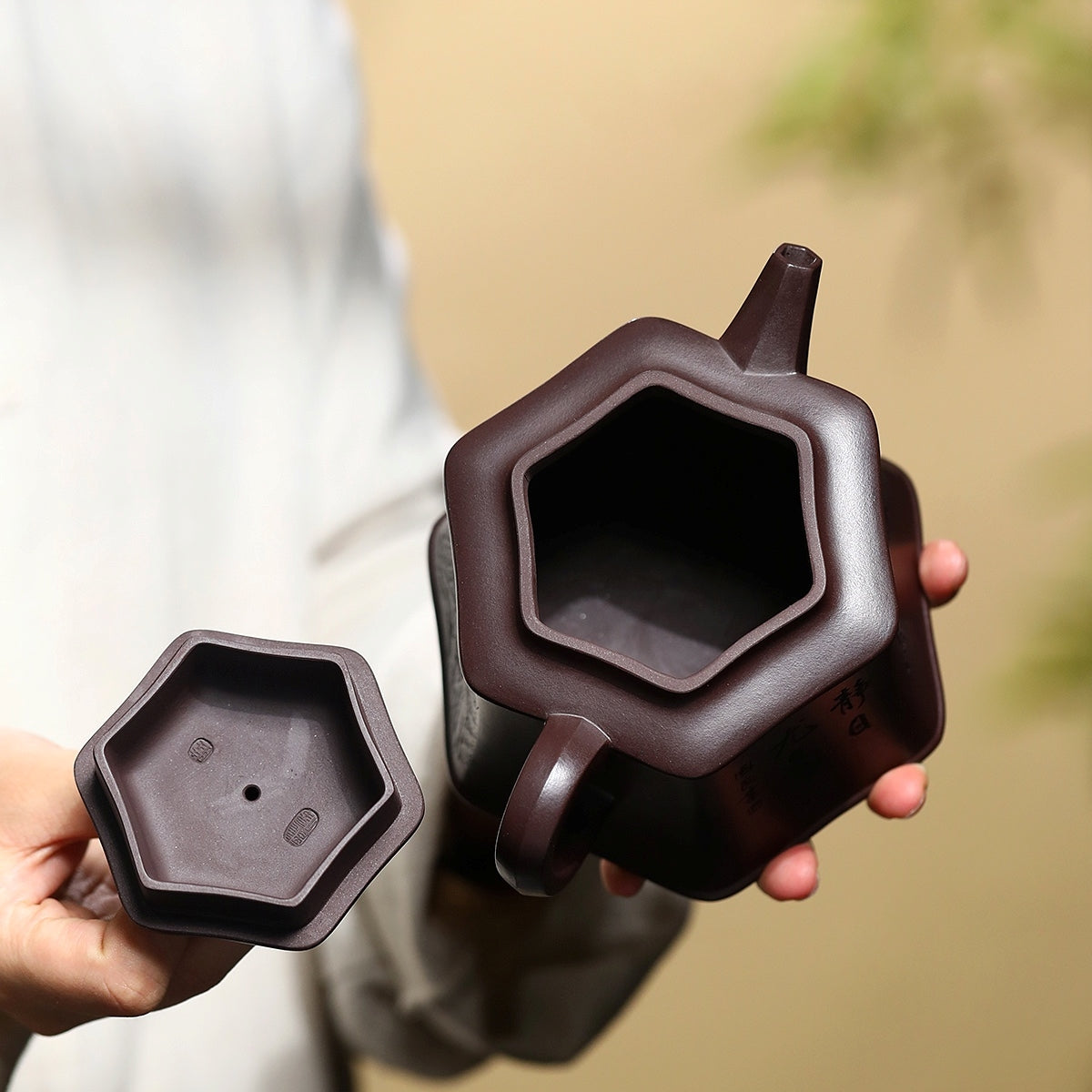 SILINE Professor Master Handmade Yixing Zisha Clay Teapot -475ml,Zini 正高眭龙俊,六方玉樽