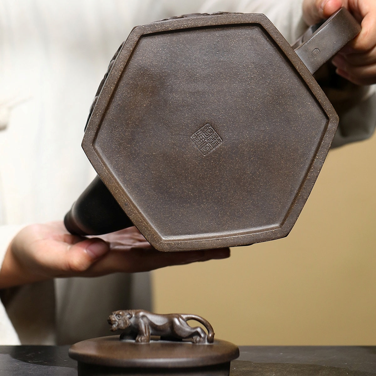 SILINE Professor Master Handmade Yixing Zisha Clay Teapot -1500ml,Zini 正高眭龙俊,龙行虎变