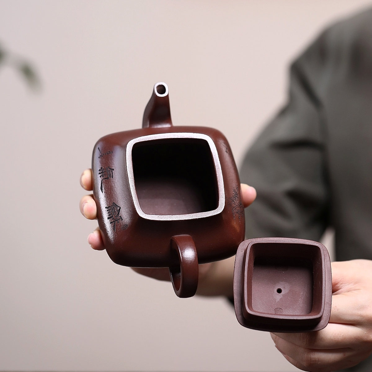 SILINE Senior Master Handmade Yixing Zisha Clay Teapot -320ml,Zini 高工王卫明,四方君德